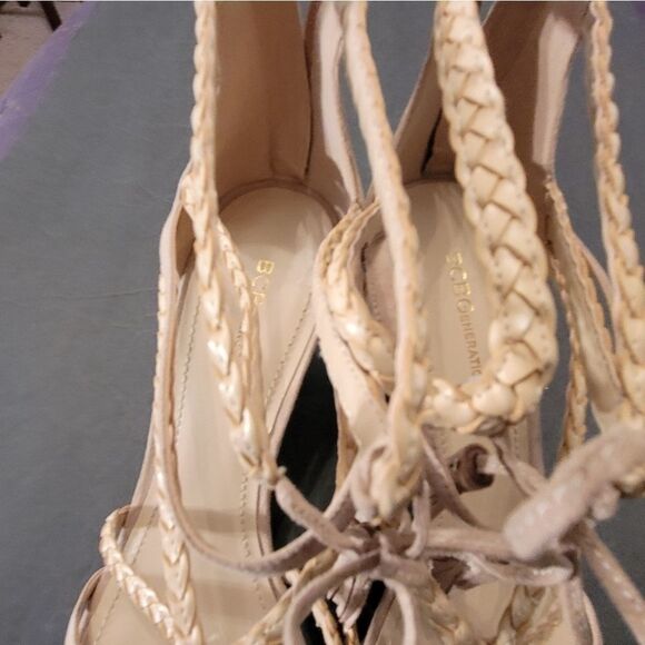 BCBGENERATION WEDGE STYLE OPEN TOE SANDAL - Picture 7 of 15